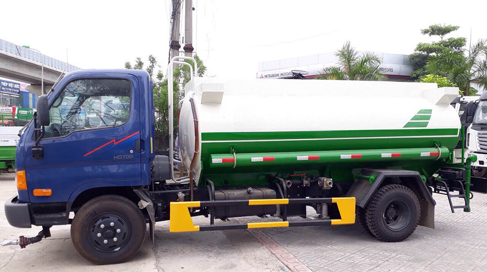 Xe bồn xitec chở nước rửa đường tưới cây 8m3 khối Hyundai HD800