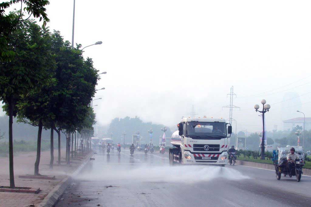 Xe bồn phun nước tưới