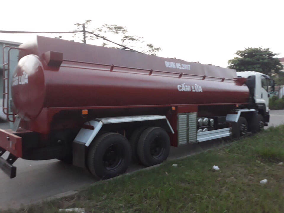 Xe bồn chở xăng dầu Isuzu 4 chân 24m3 khối FV330