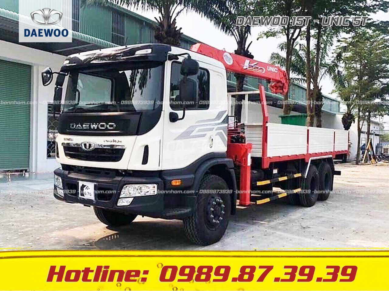Xe tải Daewoo 15T 3 chân gắn cẩu Unic 5 tấn URV550