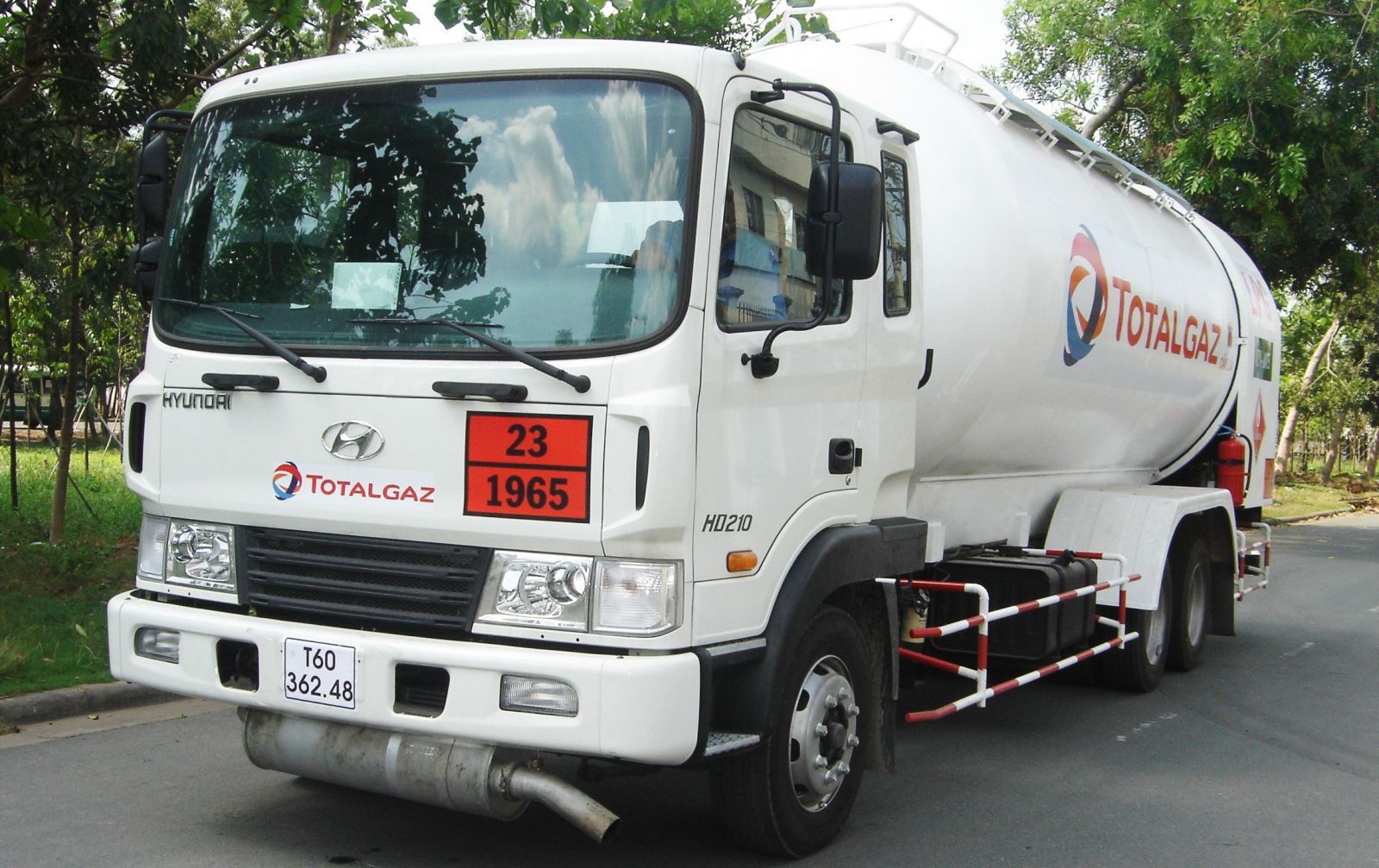 Xe bồn chở gas LPG 20m3 khối HYUNDAI HD210 10T